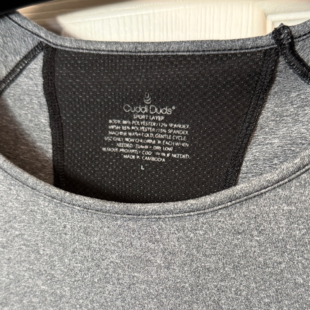 Cuddl Duds Sport Layer Top - Picture 3 of 6
